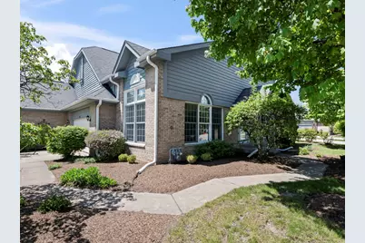 301 Lynwood Circle, Bloomingdale, IL 60108 - Photo 1