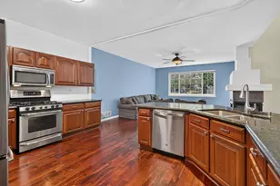 33 Stonegate Ln, Streamwood, IL 60107 - Photo 14