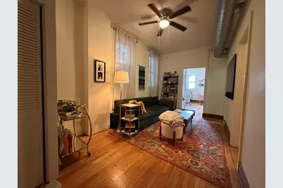 2042 W Chicago Avenue #2R, Chicago, IL 60622 - Photo 2