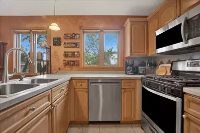1829 Wilmette Avenue #C, Wilmette, IL 60091 - Photo 12