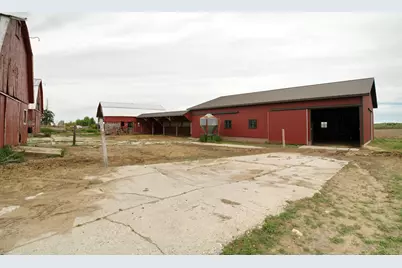 9896 Lincoln Road, Morrison, IL 61270 - Photo 24