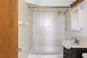 5230 S Lockwood Ave, Chicago, IL 60638 - Photo 8