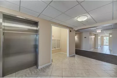 601 W Rand Road #106, Arlington Heights, IL 60004 - Photo 4
