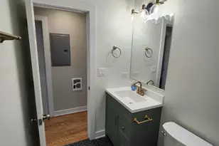 6321 S Eberhart Ave, Chicago, IL 60637 - Photo 18