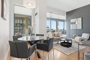 340 W Superior St, Chicago, IL 60654 - Photo 12