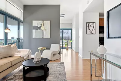 340 W Superior Street #1009, Chicago, IL 60654 - Photo 2