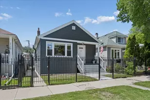 2952 N Mobile Ave, Chicago, IL 60634 - Photo 1