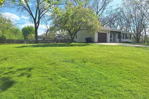 227 Juneway Terrace, Lake Bluff, IL 60044 - Photo 2