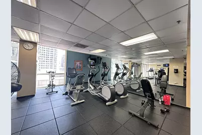 200 N Dearborn Street #1002, Chicago, IL 60601 - Photo 12