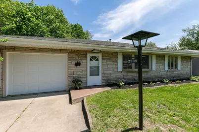 2908 26th Street, Moline, IL 61265 - Photo 4