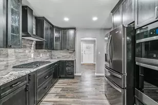 2908 26th St, Moline, IL 61265 - Photo 14