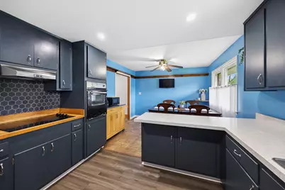 566 Michigan Avenue, Aurora, IL 60506 - Photo 12