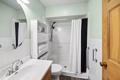 566 Michigan Avenue, Aurora, IL 60506 - Photo 16
