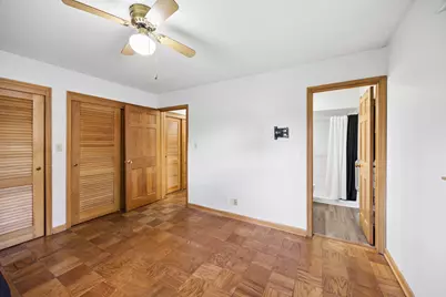 566 Michigan Avenue, Aurora, IL 60506 - Photo 14