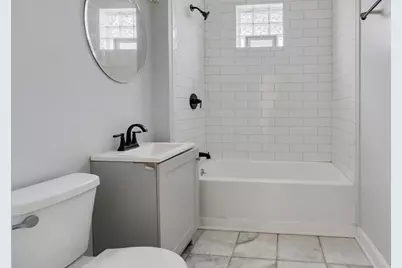 3649 W Montrose Avenue #1M, Chicago, IL 60618 - Photo 4