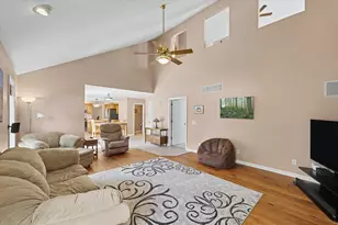 3208 Cherry Hills Dr, Champaign, IL 61822 - Photo 10