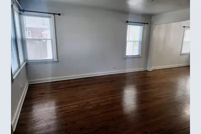 409-11 W Keith Avenue, Waukegan, IL 60085 - Photo 8