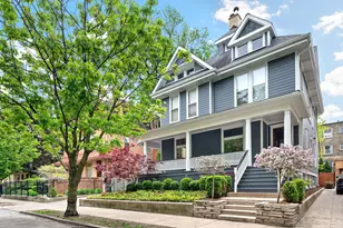 819 W Junior Terrace, Chicago, IL 60613 - Photo 2