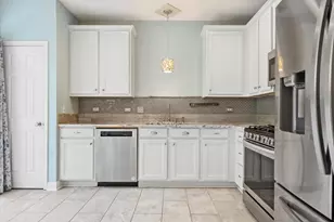 4144 Milford Ln, Aurora, IL 60504 - Photo 6