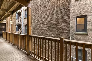 1364 W Greenleaf Ave, Chicago, IL 60626 - Photo 12