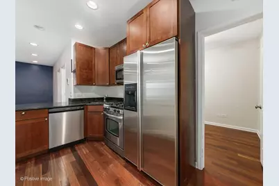 1364 W Greenleaf Avenue #1S, Chicago, IL 60626 - Photo 8