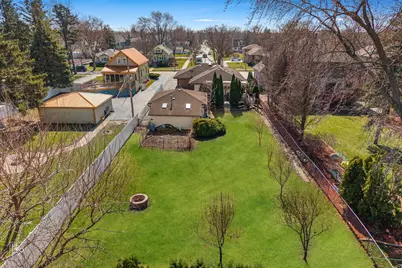 221 E Grantley Avenue, Elmhurst, IL 60126 - Photo 30