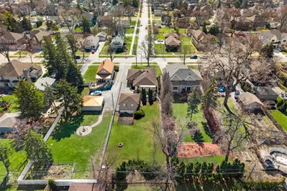 221 E Grantley Avenue, Elmhurst, IL 60126 - Photo 32
