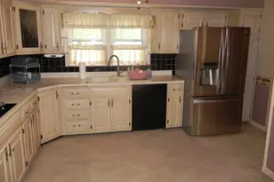 9 E North Ct, Decatur, IL 62526 - Photo 8