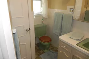9 E North Ct, Decatur, IL 62526 - Photo 12