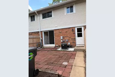 2037 Duxbury Court, Streamwood, IL 60107 - Photo 8