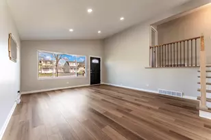 646 W Babcock Ave, Elmhurst, IL 60126 - Photo 6