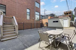 1468 W Ohio St, Chicago, IL 60642 - Photo 32