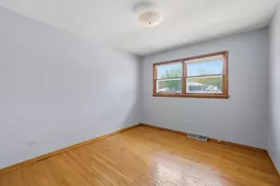18345 Pierce Ave, Homewood, IL 60430 - Photo 14