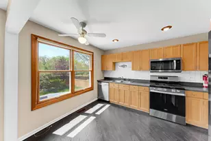 217 Atlantic Dr, Vernon Hills, IL 60061 - Photo 10