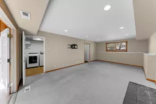 217 Atlantic Dr, Vernon Hills, IL 60061 - Photo 22
