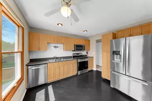 217 Atlantic Dr, Vernon Hills, IL 60061 - Photo 8