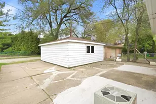 8642 Gross Point Rd, Skokie, IL 60077 - Photo 28