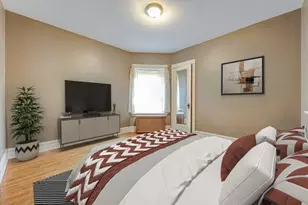 5063 N Mango Ave, Chicago, IL 60630 - Photo 12