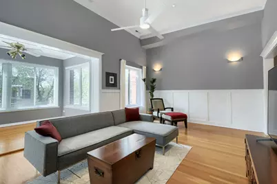 942 W Belle Plaine Avenue #3E, Chicago, IL 60613 - Photo 4