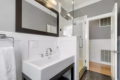 942 W Belle Plaine Avenue #3E, Chicago, IL 60613 - Photo 24