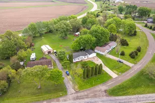 2910 E 11th Rd, Ottawa, IL 61350 - Photo 32