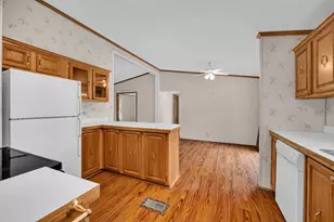 2910 E 11th Rd, Ottawa, IL 61350 - Photo 14