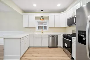 8848 S Wabash Ave, Chicago, IL 60619 - Photo 6