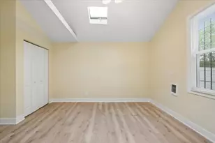 8848 S Wabash Ave, Chicago, IL 60619 - Photo 8