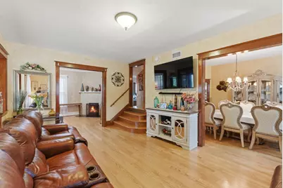 821 Larkin Avenue, Elgin, IL 60123 - Photo 4