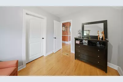 821 Larkin Avenue, Elgin, IL 60123 - Photo 20