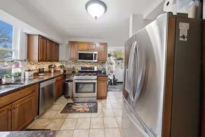 821 Larkin Avenue, Elgin, IL 60123 - Photo 8