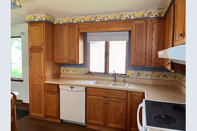 504 Ash Avenue, Morrison, IL 61270 - Photo 6