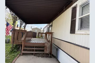 2705 St Vincents Avenue #44, Lasalle, IL 61301 - Photo 2