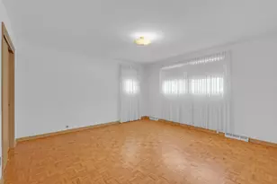9700 S Kolmar Ave, Oak Lawn, IL 60453 - Photo 14